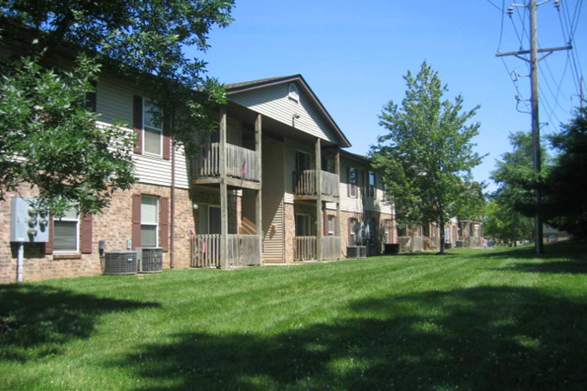 Pinewood Place Apartments